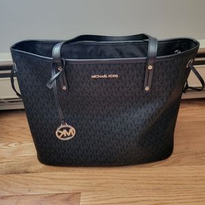 Michael kors tote bag